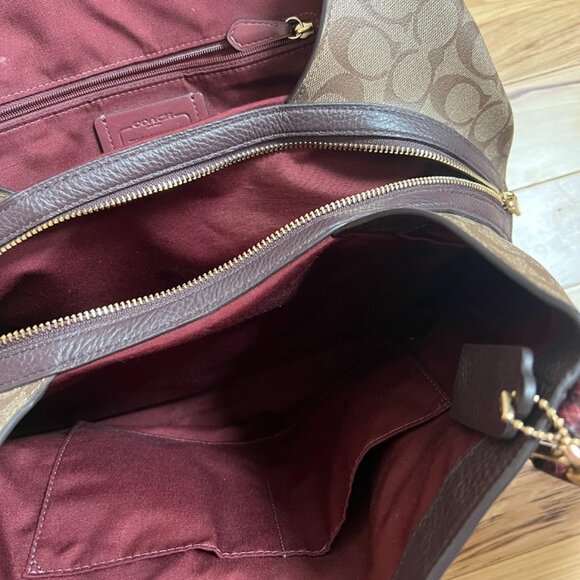 Coach Hallie Shoulder Bag In Signature Canvas - Picture 4 of 10